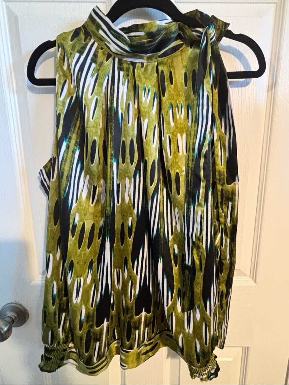 😍Worthington Sleeveless Green Tie-Neck Women's Top Size 1X
